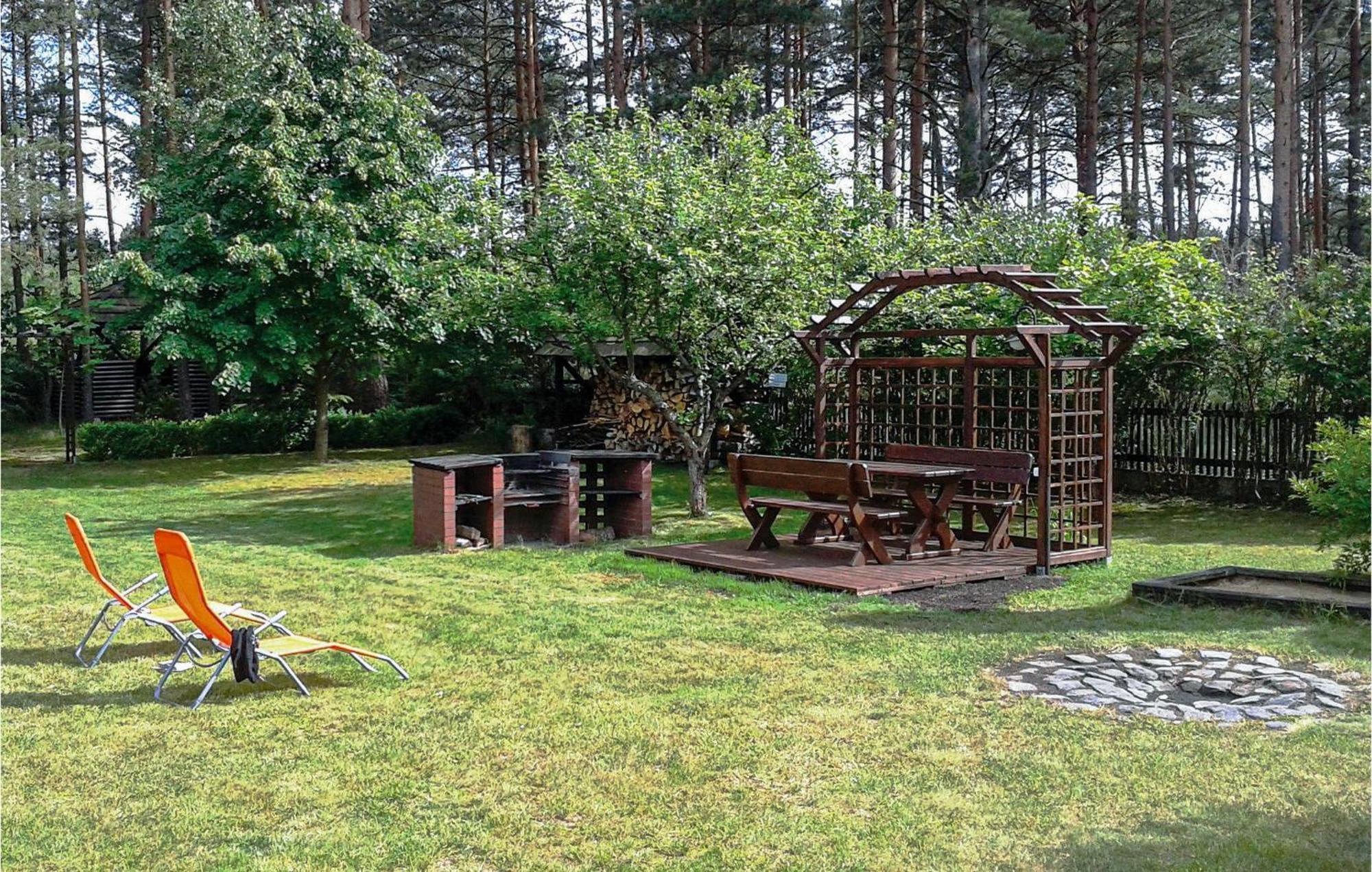 Holiday home Dziemiany Radun Zewnętrze zdjęcie